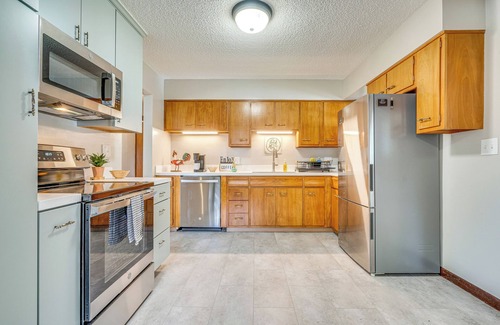 Columbus House | Columbus Vacation Rental, 7 Mi to Downtown!