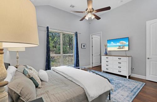 Canyon Lake House | Comal Cottage