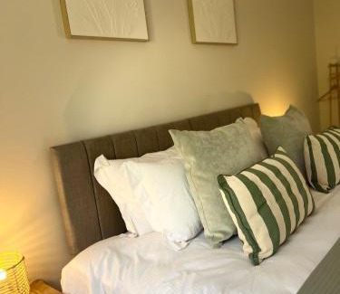 Long Hanborough House | Combe House Nr Blenheim, 15 mins Oxford city center