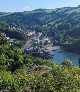 Combe Martin Apartment | Combe Martin ! By the Water ! WiFi !