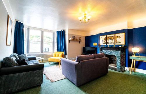 Combe Martin Apartment | Combe Martin - View of the Bay ! Beach ! WiFi !