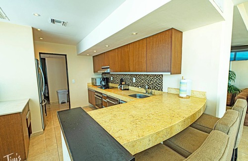 Zona Hotelera Hotel | Combo #31234-Tim’s Ocean Condos– Beachfront Entire Penthouse Level 16br/13.5bth!