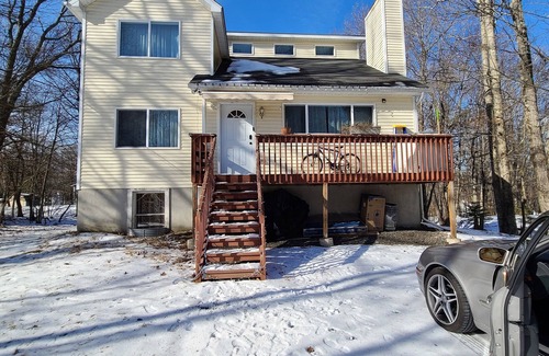 Dingmans Ferry House | Come and enjoy 4 seasons in our home