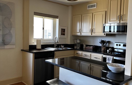 Peachtree Center Condo | Come and enjoy an unforgetable views and best bed ever.