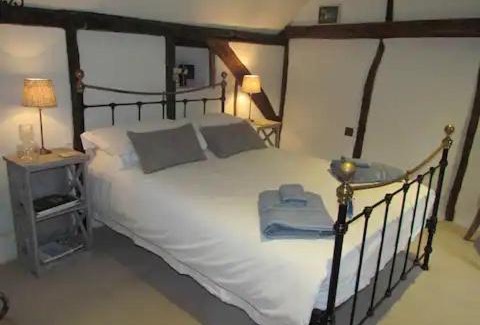 Medmenham Bed & Breakfast | Come and Stay in our Charming Cottage