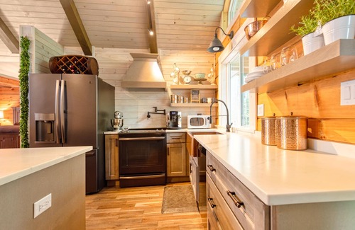 Fairview Cabin | Come Away Cabin, a Luxury Retreat