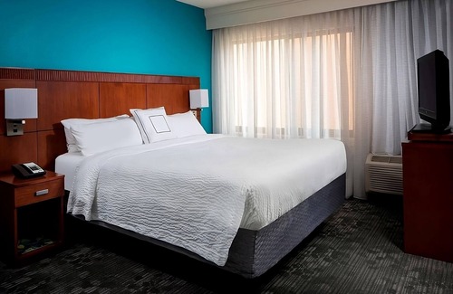 Boca Raton Hotel | Come Create Memories w/Fun-filled Adventures at this Paradise! Pool, Parking!