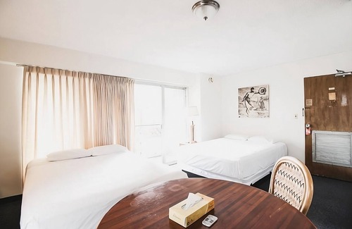 Honolulu Hotel | Come Create Memories w/Fun-filled Adventures at this Paradise! Onsite Pool!