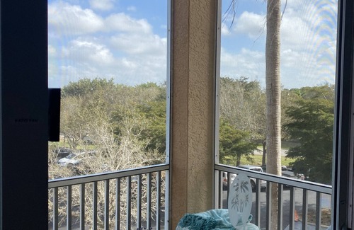 Burnt Store Marina Condo | Come enjoy Sunny Florida and all the amenities of Burnt Store Marina!