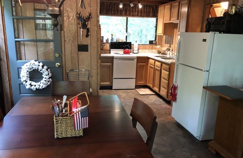 Innsbrook Ski Chalet | Come enjoy this lovely 3 bedroom 2 baths lakefront chalet with a swimming dock.