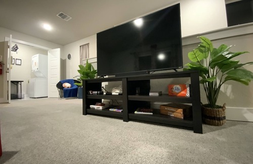 Terrell Heights House | Come Home. Book Your Stylish San Antonio Getaway Now!