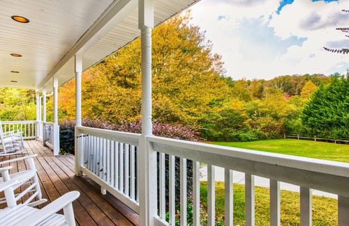 Horse Shoe House | Come make s’more memories at Horse Shoe Haven