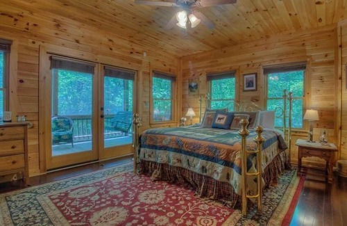 Dial Cabin | Come on Inn- Riverfront Home | Screened Porch | Outdoor Fire Pit