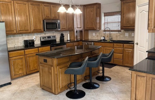 Fort Worth House | Come on over to the Wild L Casita, kick your boots off, relax and stay awhile!