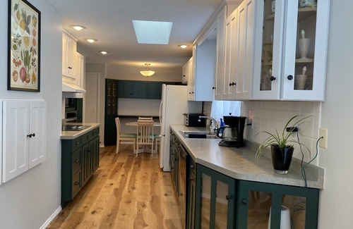 Weyauwega House | Come Relax at the Lake