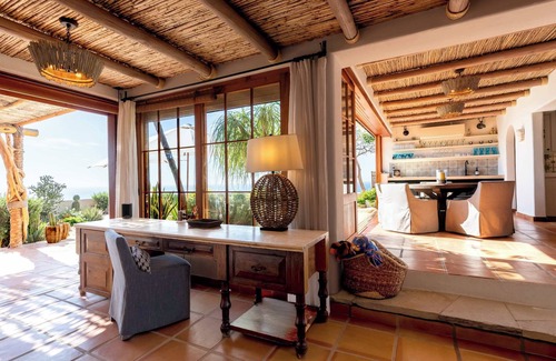 San Jose del Cabo House | Come see 49 whales a day from your patio and pool.
