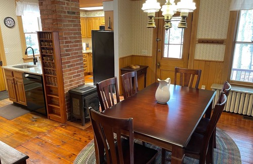 Vermilion House | Come stay and relax at the Captain's House in Historic Vermilion Harbor Town.