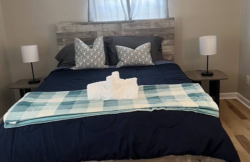 Harrisonburg House | Come stay at "The Burg" and make it your home with your Family & Friends.