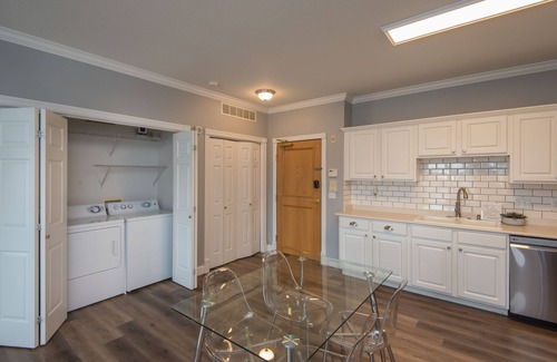 Waukee Condo | Come & Stay Awhile Condo