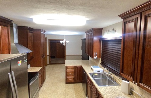 Spanish Lake House | Come Stay with us - We welcome Royals like you