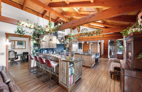Occidental House | Come visit the Lodge at Freestone