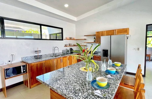 Uvita House | Come visit Villa Uvita, centrally located in the heart of town.