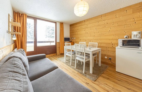 Montgellafrey Apartment | Comfortable studio for 4, near slopes and shops, south-facing balcony