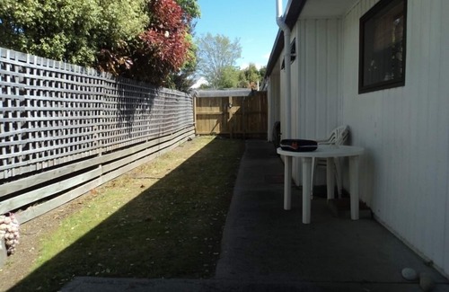 Two Mile Bay House | Comfortable two bedroom bach