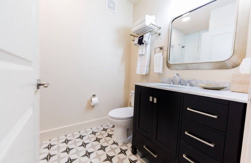 Kessler Hotel | Comfort, 1 Queen Bed (Barcelona)
