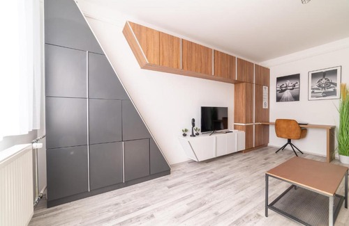 Miskolc Apartment | Comfort 18 - Best Family Layout- Balcony & Parking