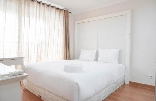 Chinatown Apartment | Comfort 2BR at Green Central City Glodok Apartment By Travelio