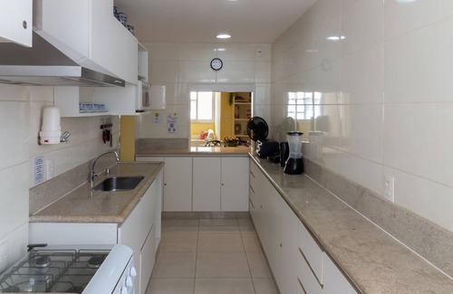 Leblon Apartment | Comfort 4 Minutes From Leblon Beach Ap801