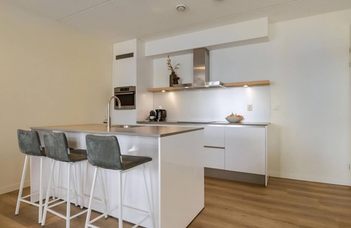 Leuken House | Comfort 6-person water villa in the holiday park Landal Marina Resort Well