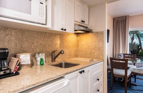 St. Pete Beach Hotel | Comfort and Convenience! 2 Units w/Kitchenettes, Outdoor Pool