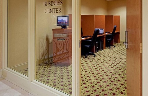 Harrisburg - Hershey House | Comfort and Convenience! Pets Allowed, Outdoor Pool, Free Parking