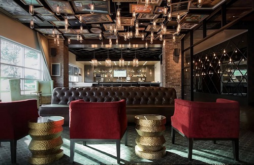 Downtown Las Vegas Hotel | Comfort and Convenience! FREE Parking, Rooftop Pool, Pet-friendly Property!