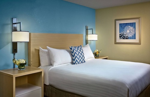 White Station House | Comfort and Convenience! Parking, Pets Allowed, Near Memphis Zoo!