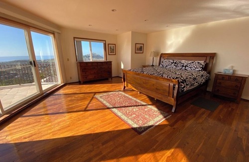 Maunalani Heights House | Comfort and Elegance with stunning views of Diamond Head