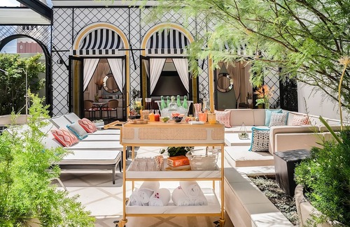 Las Vegas Hotel | Comfort and Relaxation! 2 City View Units, Outdoor Pool, Near Fremont Street