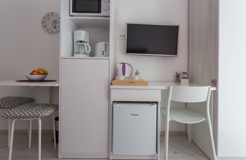 Orasac Apartment | Comfort bedroom in peaceful village near Dubrovnik