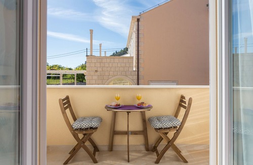 Orasac Apartment | Comfort bedroom in peaceful village near Dubrovnik