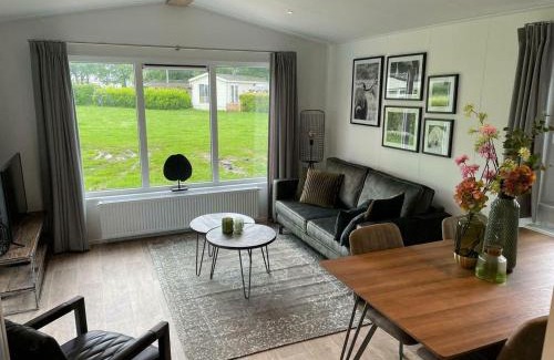 Lathum Ski Chalet | Comfort chalet on a recreational lake , cleaning included