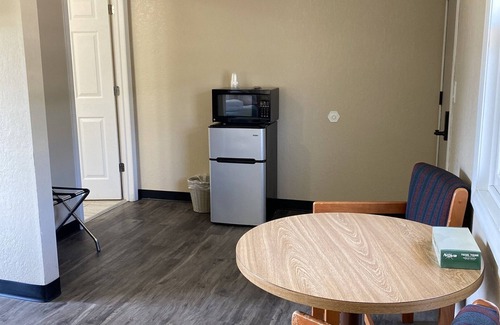 Prescott House | Comfort & Clean, Budget-Friendly Extended Stays