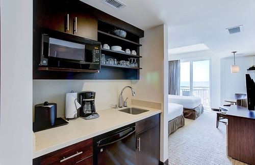 Northeast Virginia Beach Hotel | Comfort & Convenience! Indoor and Outdoor Pool, Kitchenette, Ocean view!