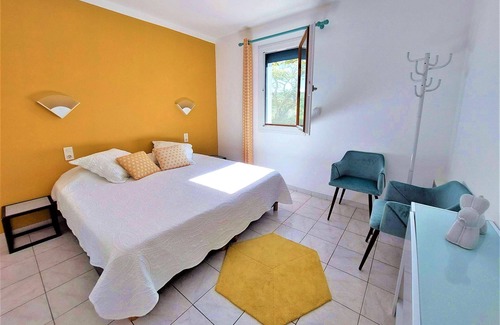 Villeneuve-de-Berg House | Comfort cottage with SPA "Les Geais" in Southern Ardèche