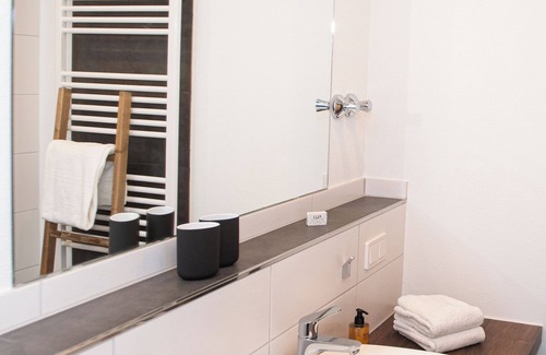 Holzschlag Apartment | Comfort double room with balcony for 3 persons