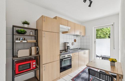 Neunkirchen Apartment | Comfort Family & Business Apartment in Neunkirchen - 2 SZ - bis zu 5 Pers - Balkon - Badewanne - WLAN 250 Mbit - Parkplatz - Self-Check-in