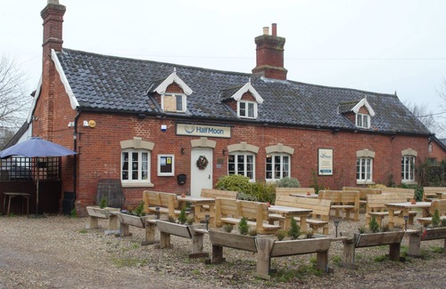 Diss House | Comfort Family Room at the Half Moon Inn