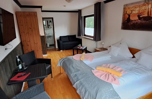 Landkreis Goslar Hotel | Comfort group house Quellenhof 27 pers. incl. bed linen-towels-near the forest
