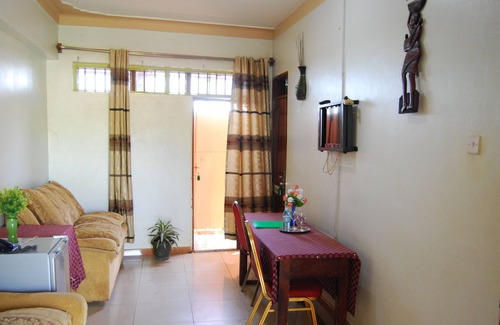 Entebbe Hotel | Comfort Hotel Entebbe